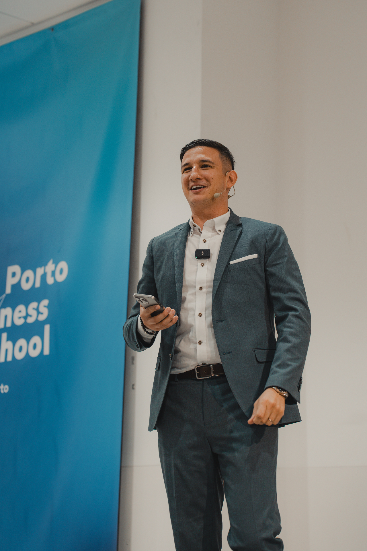 Cofundador Ivan em palestra
